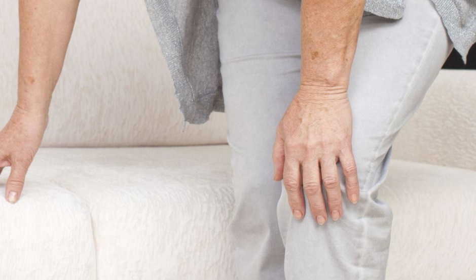 Les dispositifs médicaux de maintien dans le traitement des douleurs au genou
