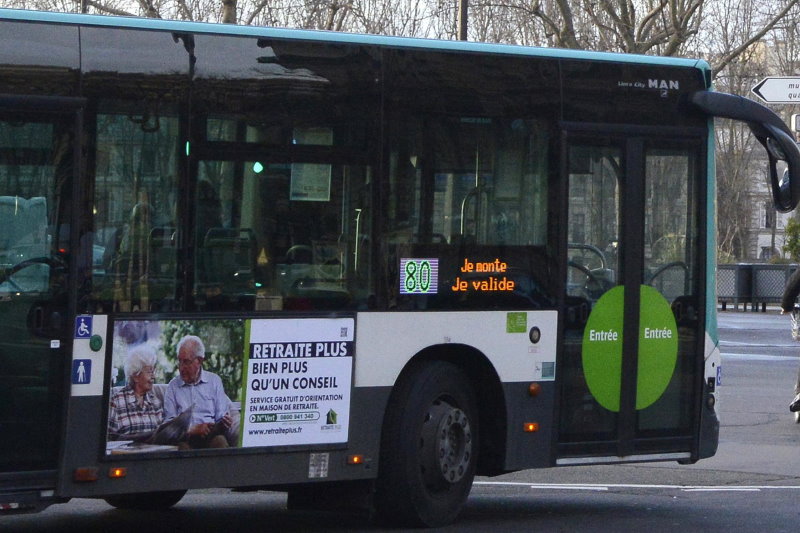 Retraite Plus s’affiche sur les bus Parisiens !