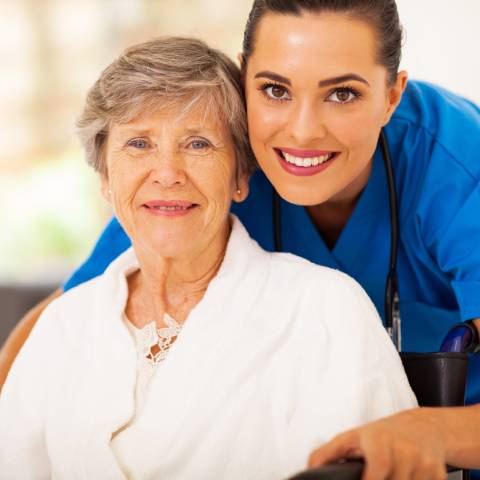 EHPAD : une nouvelle loi clarifie le rôle des IDEC et des médecins coordonnateurs
