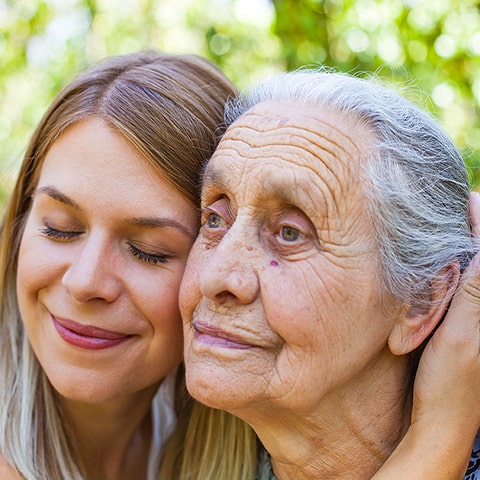 Journée mondiale Alzheimer et congé du proche aidant : des droits élargis en 2022