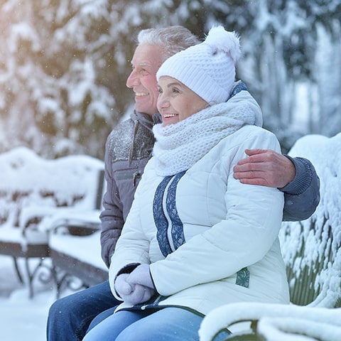 Hiver et seniors : comment se protéger des grands froids saisonniers ?