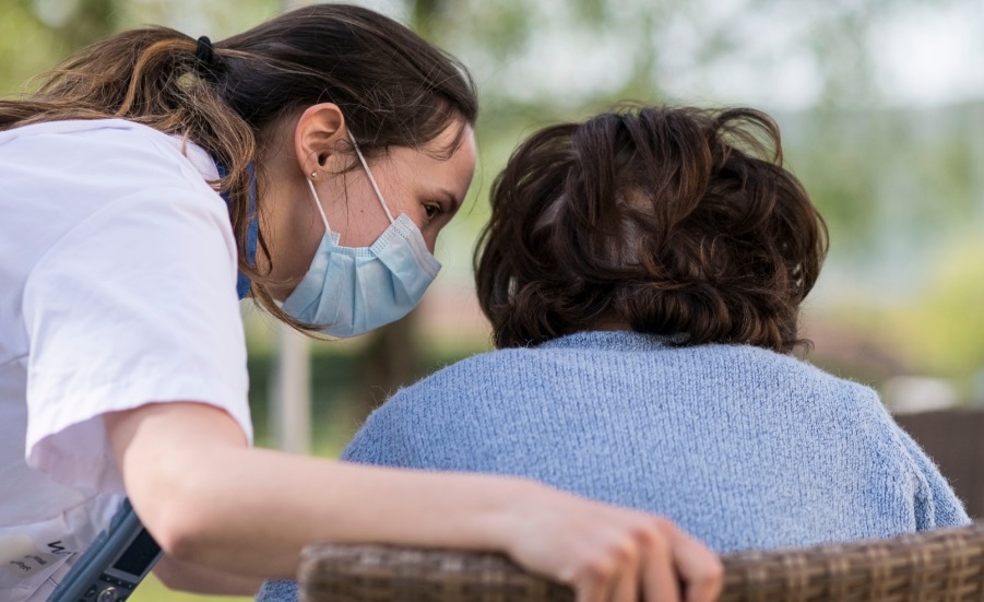 Covid-19 : lutter contre le stress dans les EHPAD