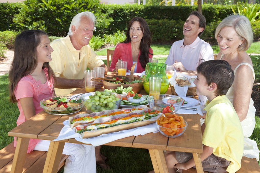 Partir en vacances avec un proche malade d’Alzheimer, c’est possible !