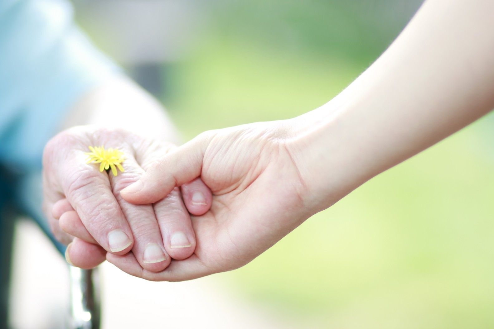 Quelles sont les aides sociales auxquelles le malade Alzheimer peut prétendre ?