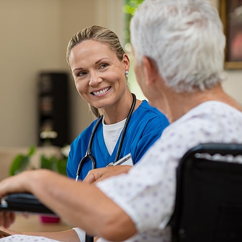 Médecin coordonnateur en EHPAD : qui est-il et quel est son rôle ?