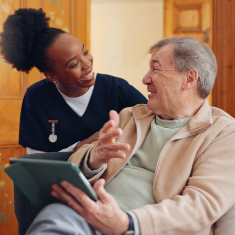 Aide psychologique SSR En Soins de Suite et de Réadaptation, les seniors bénéficient d'un accompagnement psychologique.